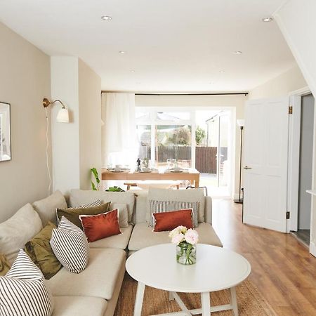 Ser Ar Y Bryn- Lovely Family Home With Garden, Walk To The Village And Beach Saundersfoot Eksteriør billede